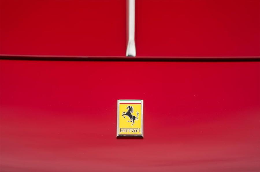 Логотип Ferrari 250 GT 2+2 Coupe (Series II) 1962 года  (фото 7 из 62)